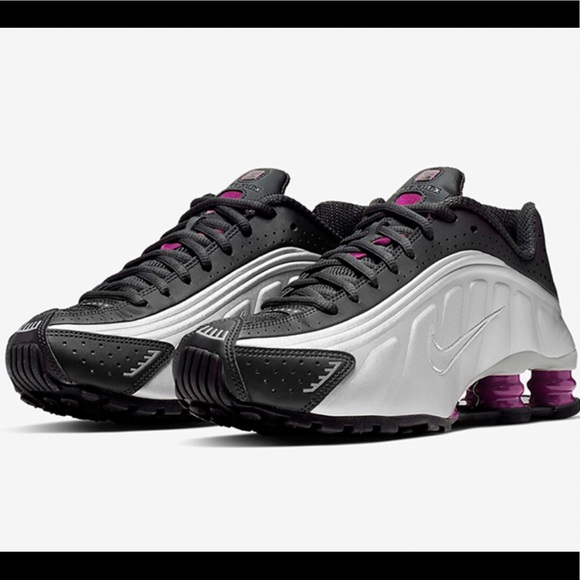 nike women's shox r4